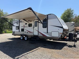 2015 AR ONE MAXX  TRAVEL TRAILER 28FT WITH BUNK BEDS