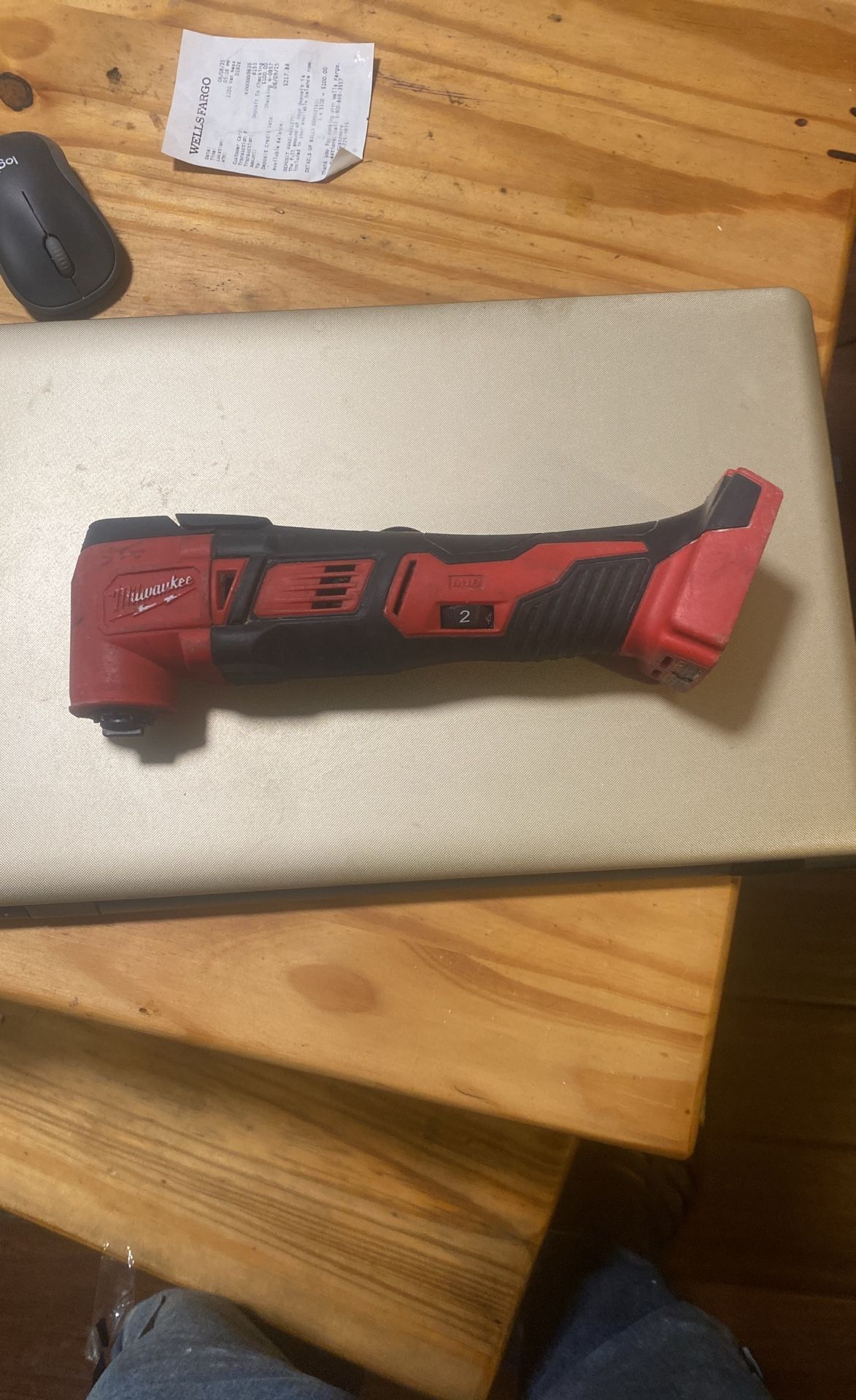 Milwaukee Oscilator