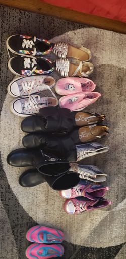 Girls shoes size 10