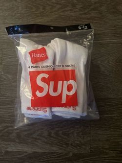 supreme hanes white crew socks  4 pair
