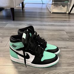 Jordan 1 High OG Green Glow Size 13 Men’s Basketball Shoes