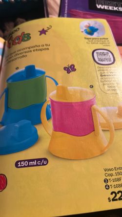 Vaso entrenador de Tupperwere nuevo a 8 Cada uno