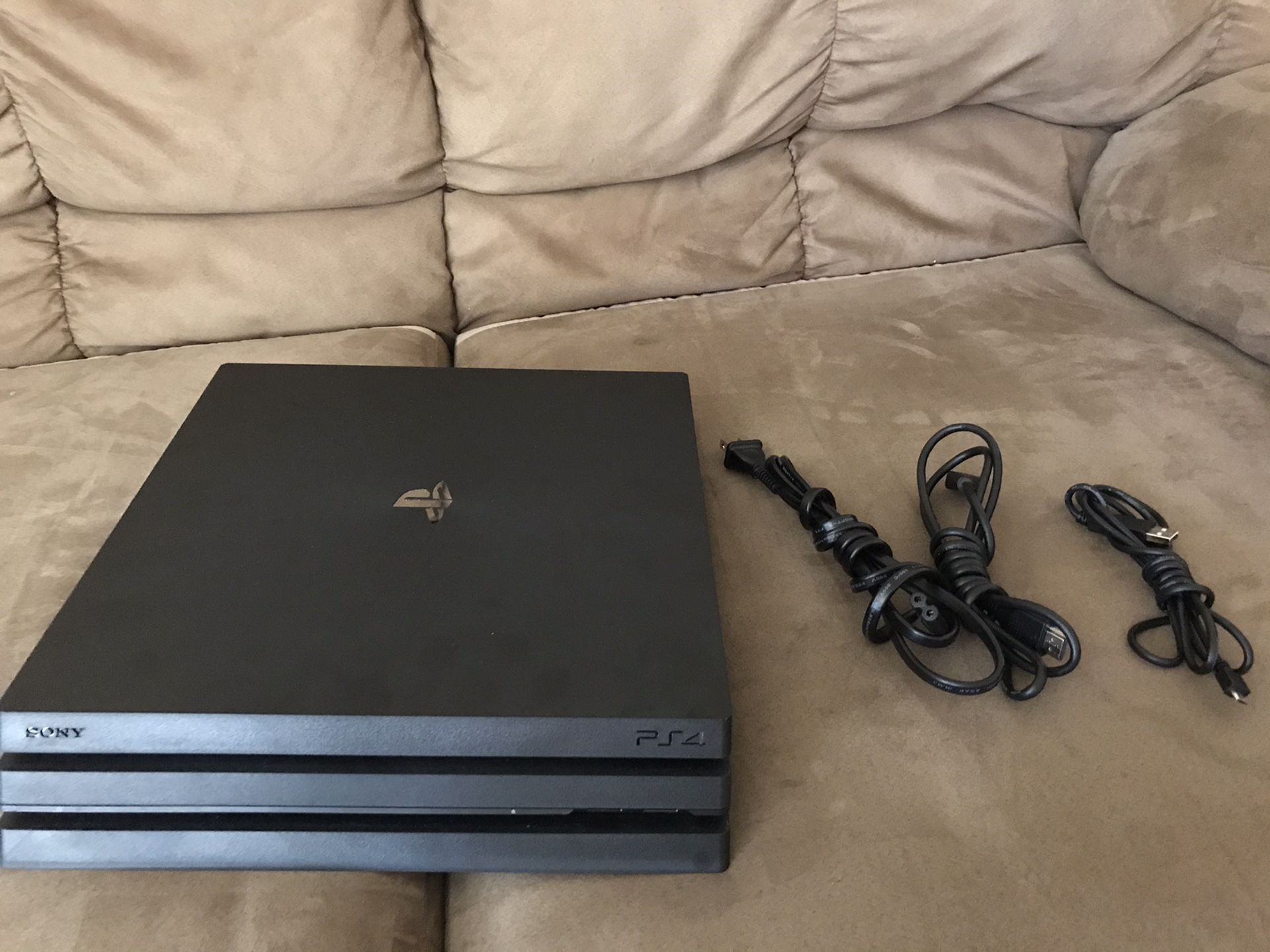 Ps4 pro 1TB
