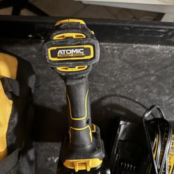 DEWALT DRILL