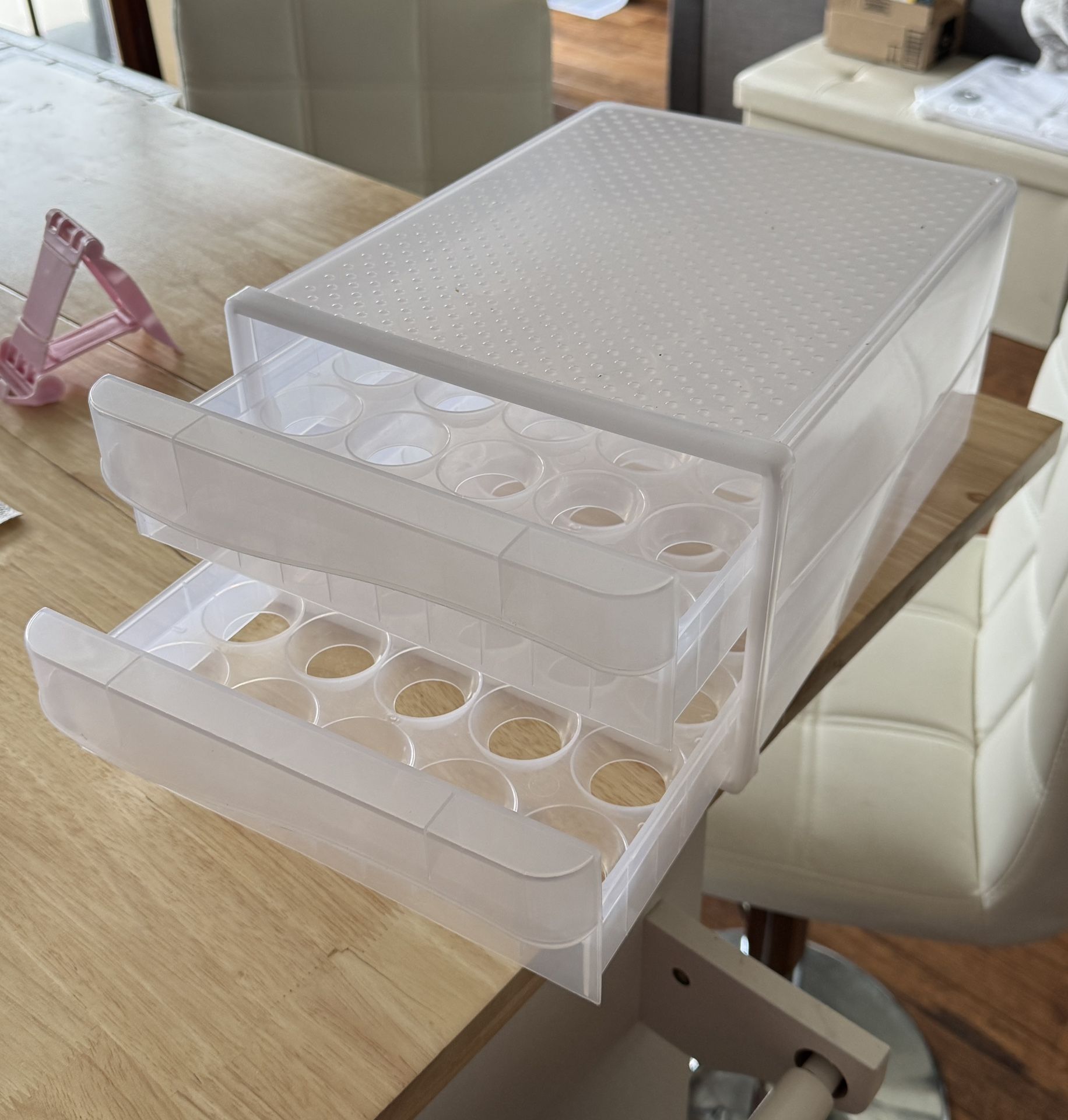 Eggs case for fridge it fits 60 eggs
