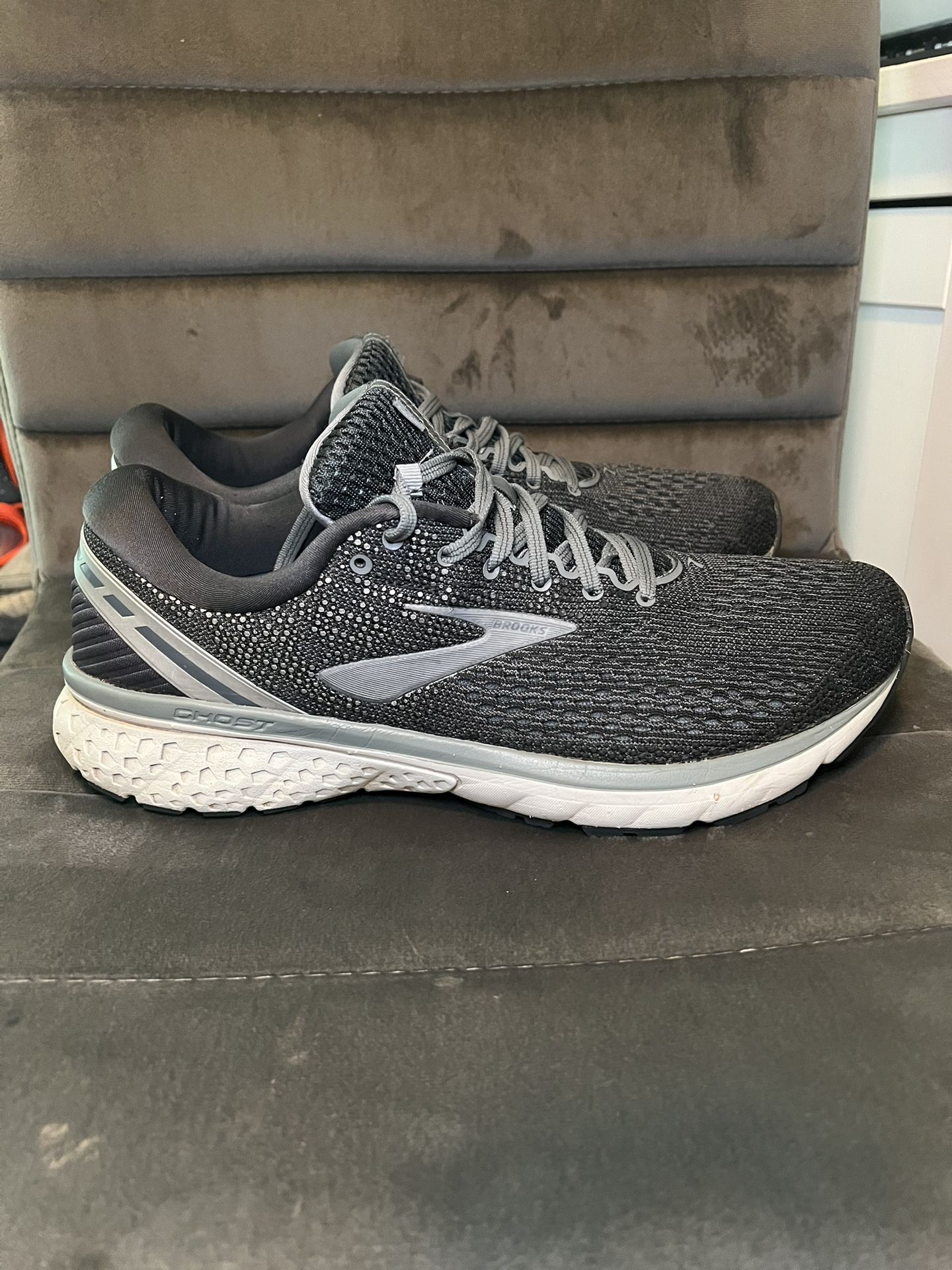 Brooks Ghost 11 Men’s Running Shoes Size 11 Gray/Black
