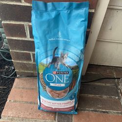 New! Kitten Purina One Plus Healthy Dry Food