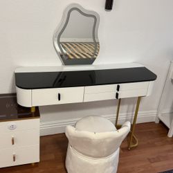 Smart Vanity Wireless Charger And Bluetooth 