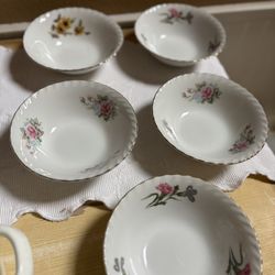 Vintage Set Of Five Handpainted Japanese Salad Plates And Matching Pot With Kid