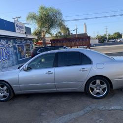 2005 Lexus LS 430