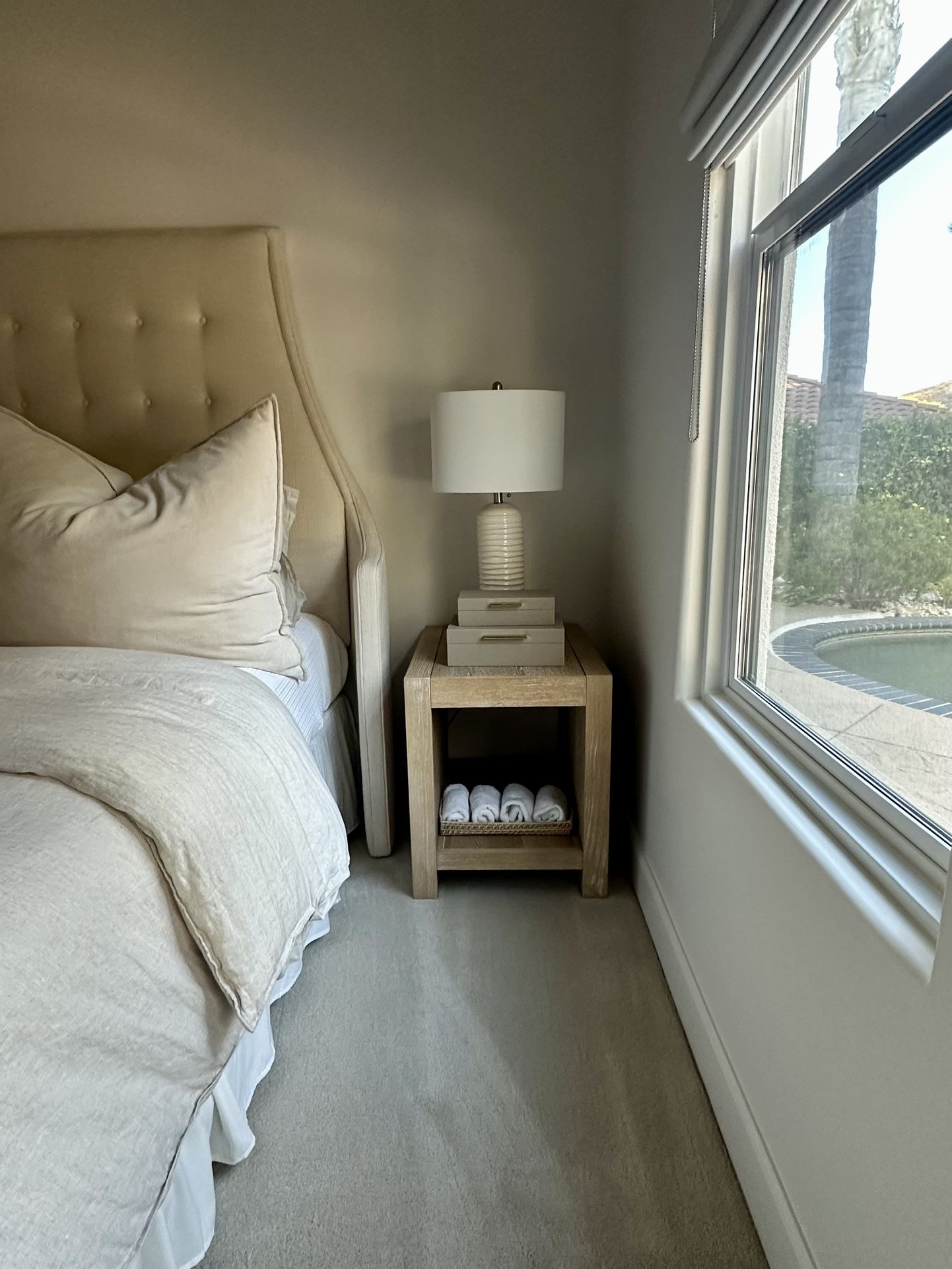 NIGHT STAND/ END TABLE (Natural Wood color)
