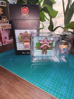 Stranger Things Lootcrate Vinyl