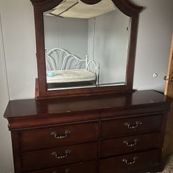 Dresser W Mirror