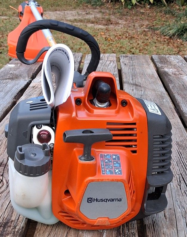 Husqvarna 130L Weedeater