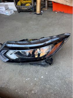 2020 Nissan rogue sport left side OEM headlight