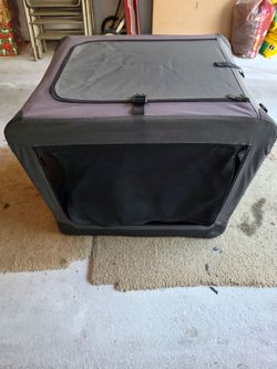 Folding pet crate