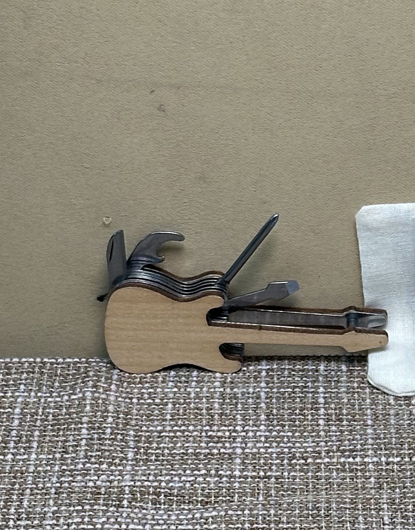 KIKKERLAND Guitar Multi-Tool
