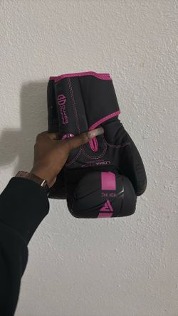 Boxing Gloves Brand New 
