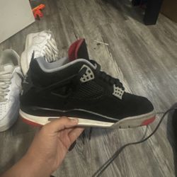 Jordan 4 Bred 
