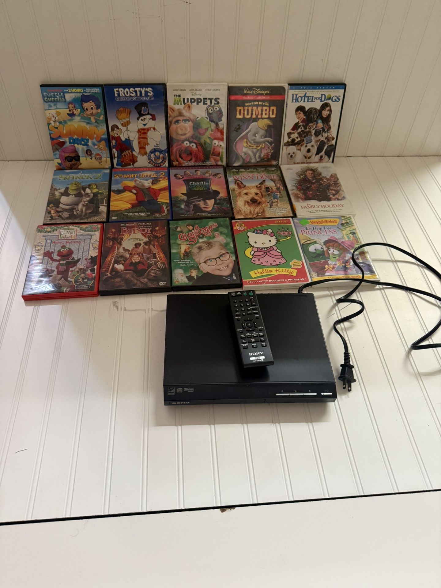 Disney Movie , DVD Player ( 65 Movies)