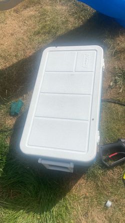Coleman cooler price 15$. Pick up. E. Side. 72 and. Grandview. Ave. E. Tacoma