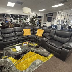 Power Recliner Sectional 