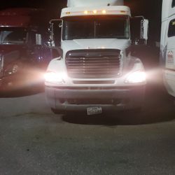 Freightliner Columbia Low Top