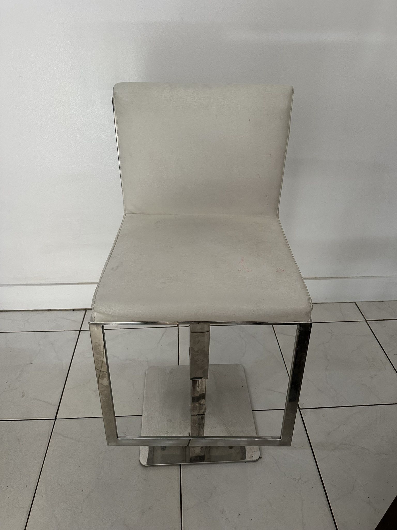 2 White Stools