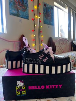 Hello Kitty Shoes