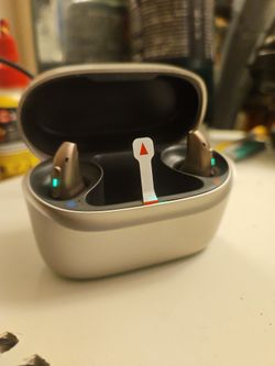 Phonak Audéo Infinio Ultra with wireless charger