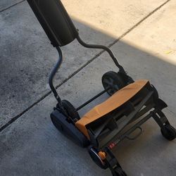 Fiskar's Self Sharpening Mower