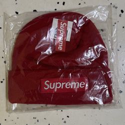 NEW Supreme Beanie ( red on red )