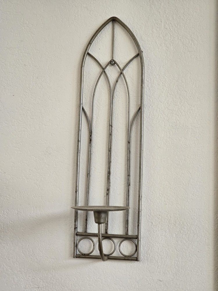 Vintage Metal Wall Sconce – $45
Category: Home Goods → Lighting
Condition: Good