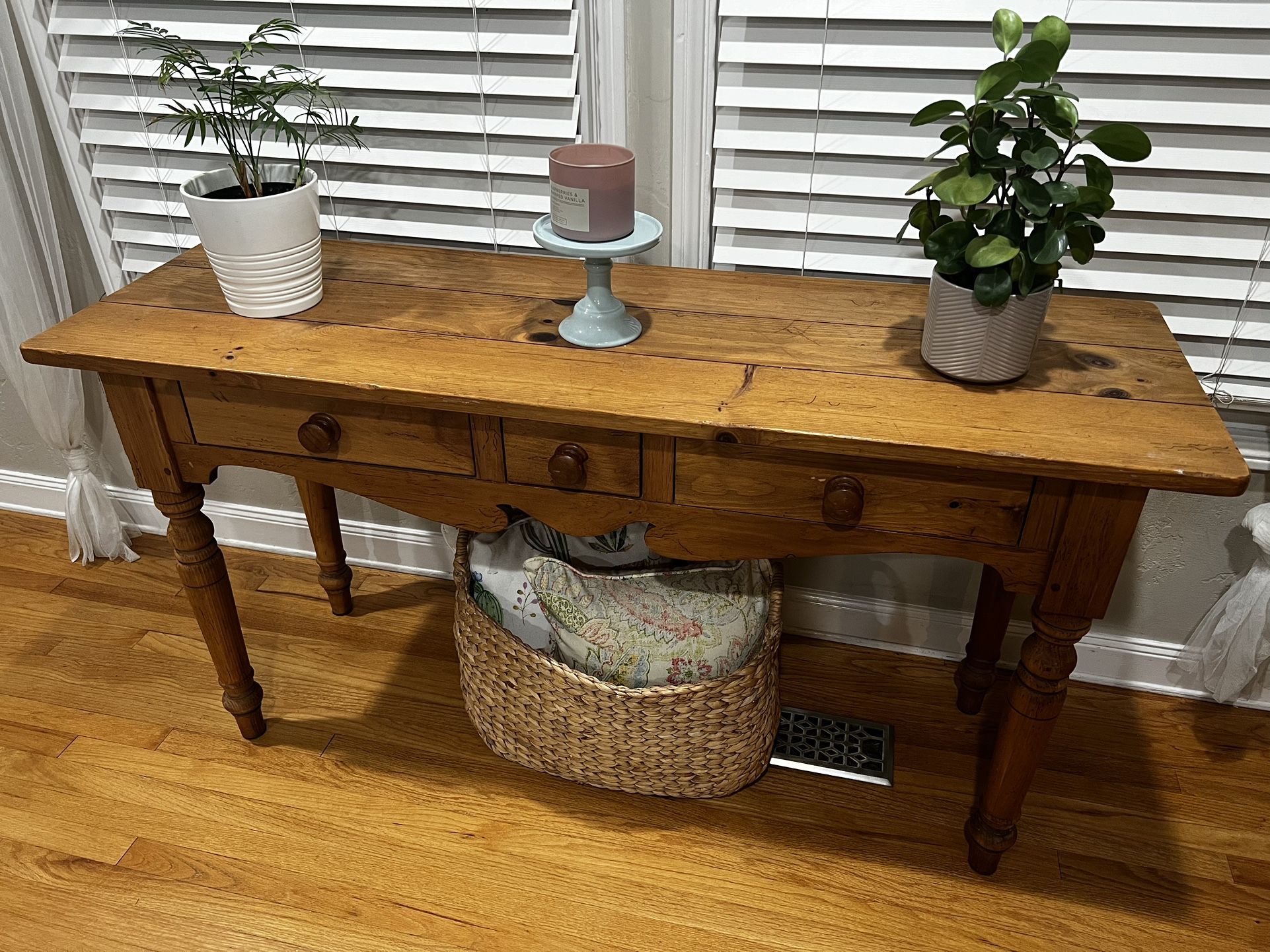 Ethan Allen Console Table