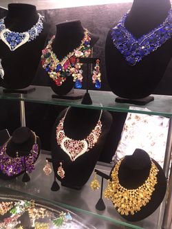 Beautiful High Fashion Jewelry and makeup! Kellers Flea Market #1062