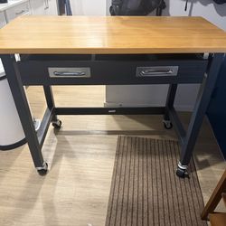 Mobile Work Bench with Drawers