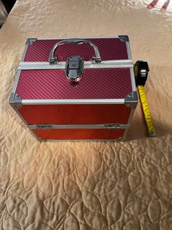 Bonanza aluminum hard-sided makeup vanity box designed for storing cosmetics and jewelry