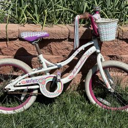 Schwinn Girls Bike 18” Wheels 