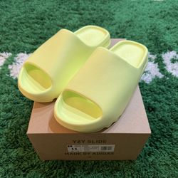 Adidas Yeezy Slide Green Glow 