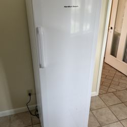 Hamilton Beach 11 cu. ft. Upright Freezer - Excellent Condition