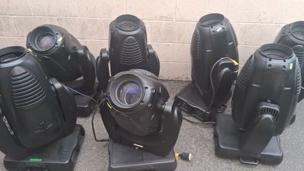 Vari-Lite VL3000 is a professional 1200-watt automated moving head lighting fixture . Bundle of 7