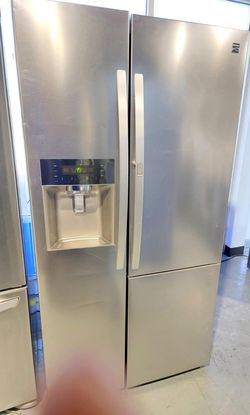Kenmore Side By Side Stainless Steel Fridge
