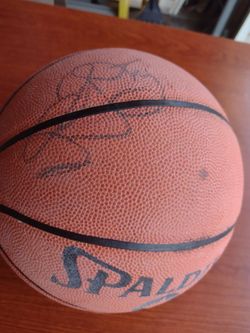 Larry Johnson ROY 91/92 autographed Spaulding basketball