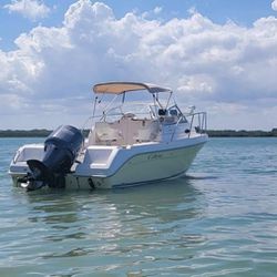 2004 COBIA 210 Walk Around Boat with 2018 Trailer