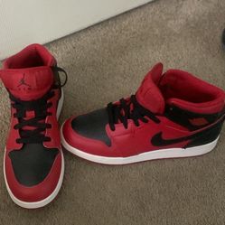 Shoes Size 7c In The Jordan’s And 9 In The Steve Maddie