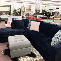 🇺🇸HUGE Furniture Sale!🇺🇸 Brand New Navy Blue Sectional W/ Accent Pillows Included! $50 Down Takes It Home Today!