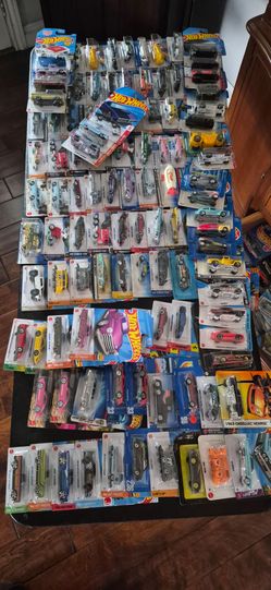 Hotwheels sale Myrtle and Pamela.  Saturday only.   Cars $1 and up