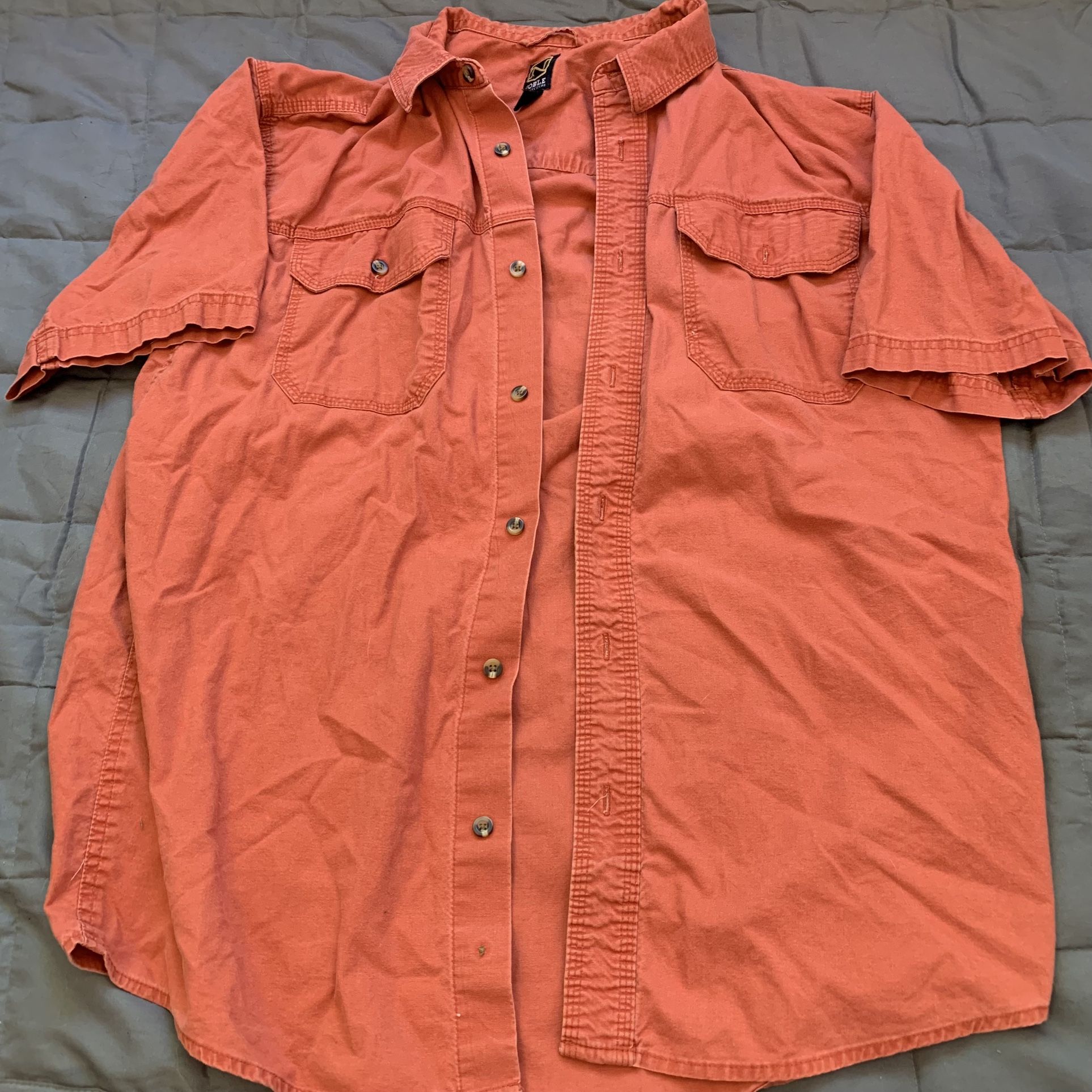 Noble Outfitters Orange Button Up Size Large 