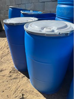 Plastic 55-gallon open-head drum