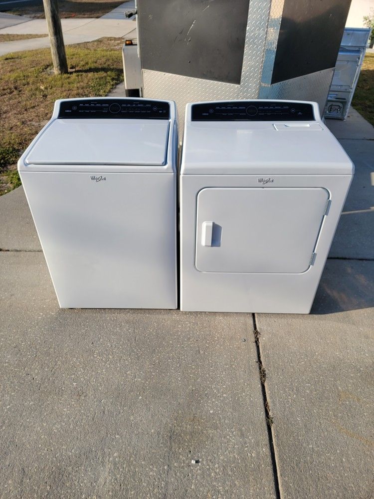 FREE DELIVERY! Large Capacity Whirlpool Washer And Dryer 